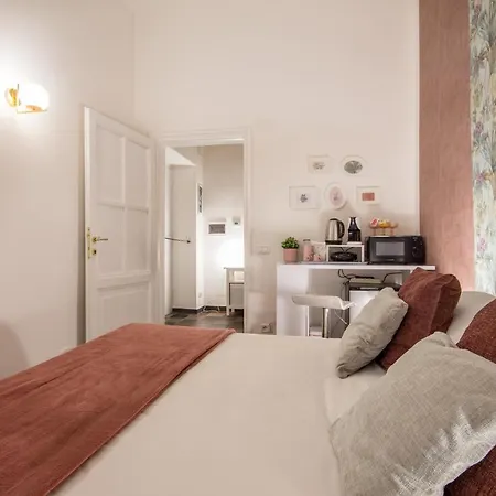 Flora Metro Vittorio Apartman
