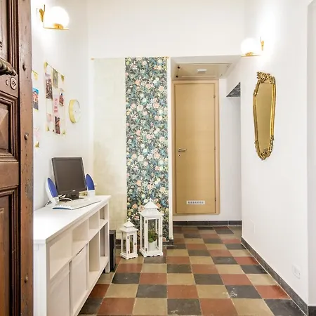 Apartman Flora Metro Vittorio *